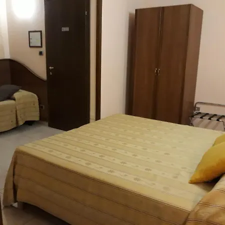 Cavour Otel 2*