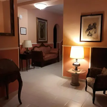 Cavour فندق
