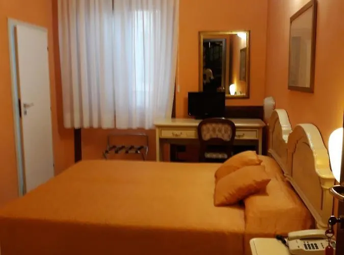 Cavour فندق فيرونا